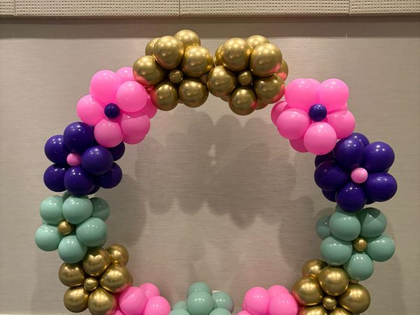 Organic balloon garland arch and balloon wall
